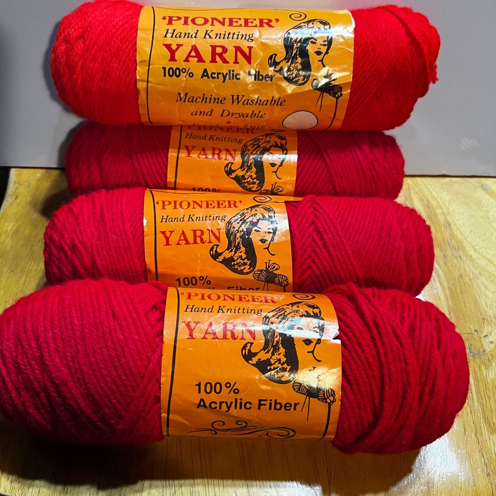 Pioneer 16oz Yarn Lot 4 Skeins Devil Red 303 4-Ply Acrylic Vintage 8007 Dye Lot